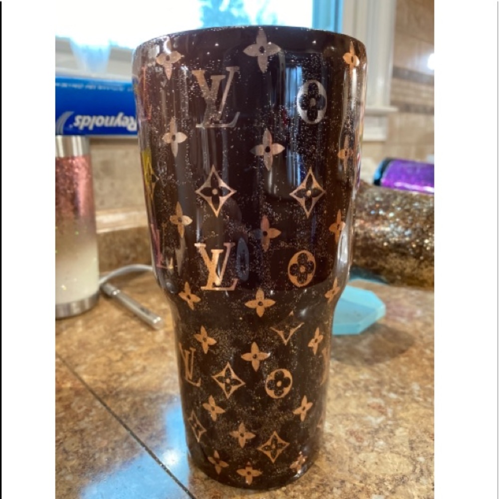 Personalized LV tumblers - Picture 2 of 3